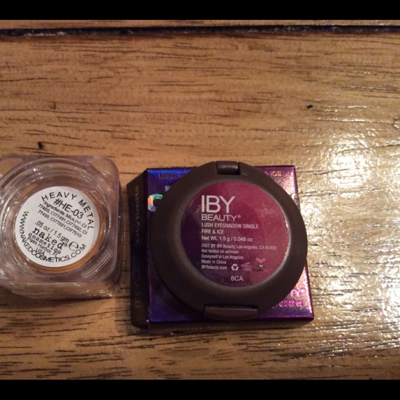 Eye makeup bundle - Picture 4 of 6